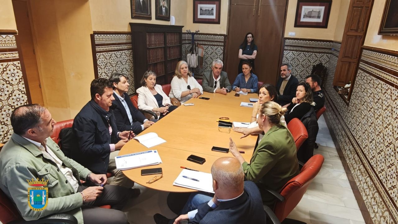 Miniatura de YouTube para Vlog de Viaje Nómada Digital Rojo Oscuro Blanco Negro (8)